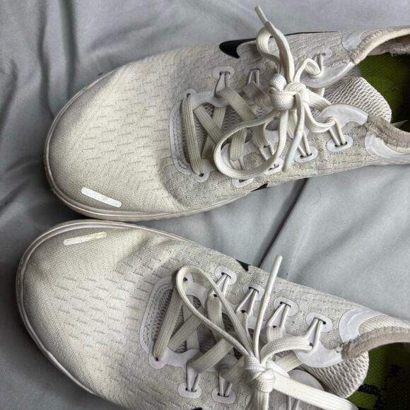 Nike women’s sneakers size 6.5 - Picture 4 of 6